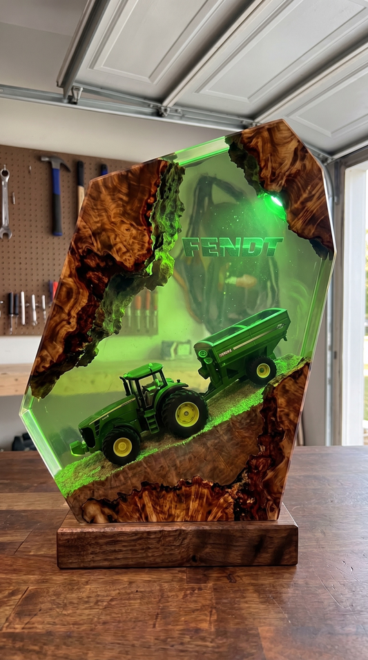 Fendt 1050 Vario With Grain Cart (PRE-ORDER)